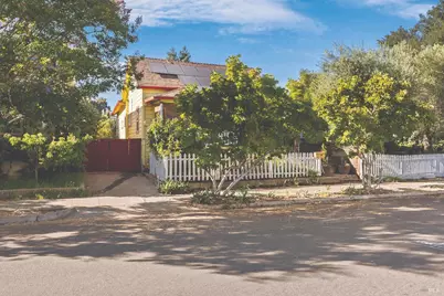 133 W 6th Street, Santa Rosa, CA 95401 - Photo 2