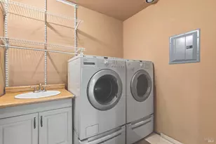 133 W 6th St, Santa Rosa, CA 95401 - Photo 20