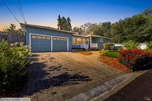 956 Phillips Ave, Petaluma, CA 94952 - Photo 2