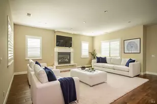 429 Pacific Heights Dr, Santa Rosa, CA 95403 - Photo 2
