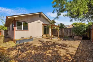 2288 Stanislaus Ct, Santa Rosa, CA 95401 - Photo 2