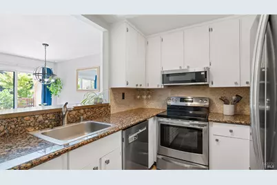 100 Marin Center Drive #28, San Rafael, CA 94903 - Photo 6
