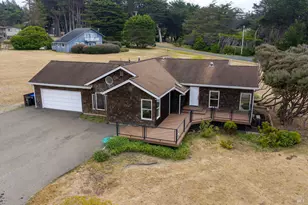 14199 Hanson Cir, Mendocino, CA 95460 - Photo 2