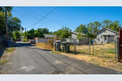 143 Magnolia Avenue, Vacaville, CA 95688 - Photo 24