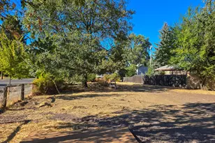 103 E Oak St, Willits, CA 95490 - Photo 1