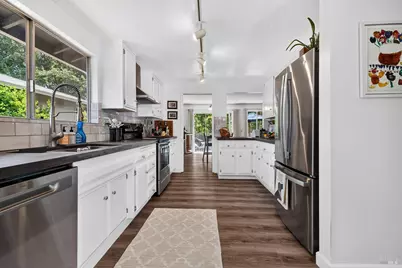 8830 Oak Trail Drive, Santa Rosa, CA 95409 - Photo 14