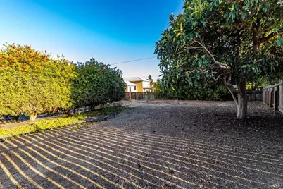 137 Hermosa Avenue, Vallejo, CA 94589 - Photo 36