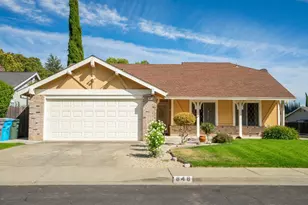 848 Arbor Oaks Dr, Vacaville, CA 95687 - Photo 2