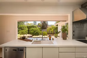 9 Sherwood Ct, Kentfield, CA 94904 - Photo 8