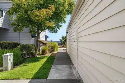 1201 Glen Cove Parkway #1702, Vallejo, CA 94591 - Photo 34