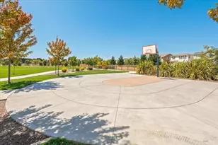 1604 Wildflower Wy, Rohnert Park, CA 94928 - Photo 32