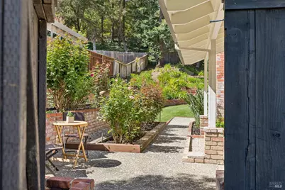 10 Pebble Beach Drive, Novato, CA 94949 - Photo 38