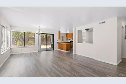 101 Constitution Avenue, Vacaville, CA 95687 - Photo 6