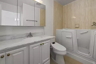 124 Eden Roc Rd, Sausalito, CA 94965 - Photo 18
