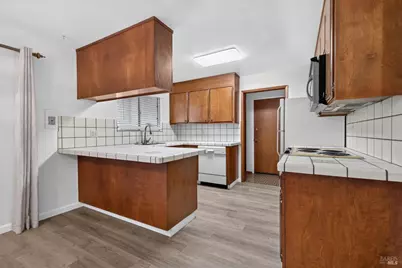 648 W School Street, Cotati, CA 94931 - Photo 10