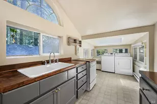 15320 Canyon 3 Rd, Rio Nido, CA 95471 - Photo 18