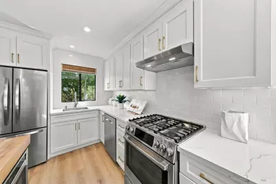 12 Bermuda Harbor Boulevard, Novato, CA 94949 - Photo 10