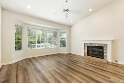 1029 Hampshire Lane, Windsor, CA 95492 - Photo 4