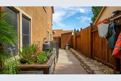 885 Kells Circle, Vacaville, CA 95688 - Photo 40