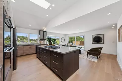 211 Fairway Drive, Novato, CA 94949 - Photo 12