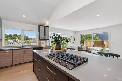 211 Fairway Drive, Novato, CA 94949 - Photo 14