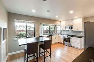 2246 Aaron Ct, Petaluma, CA 94954 - Photo 2