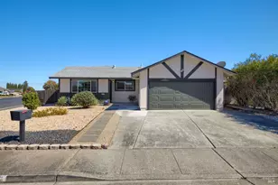 513 Monterey Dr, Suisun City, CA 94585 - Photo 4