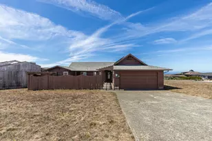 471 Oceana Dr, Dillon Beach, CA 94929 - Photo 2