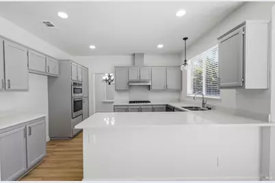740 Shannon Drive, Vacaville, CA 95688 - Photo 36