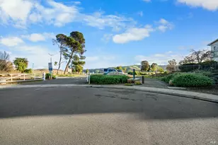911 Point Reyes Ct, Vallejo, CA 94591 - Photo 36