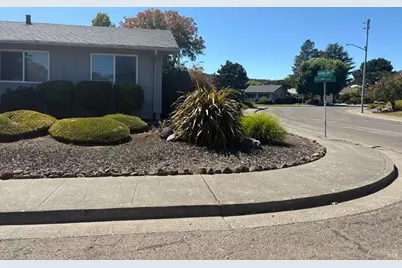 2 Autumn Leaf Place, Santa Rosa, CA 95409 - Photo 32