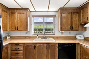 37 Falcon Crest Cir, Napa, CA 94558 - Photo 12