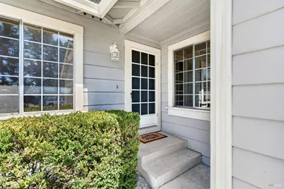 582 Maria Drive, Petaluma, CA 94954 - Photo 2