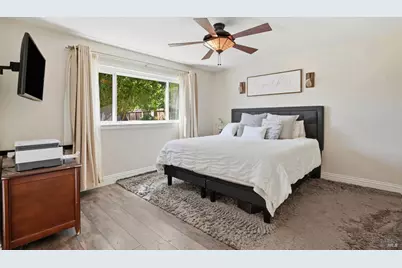 1000 Woodridge Drive, Vacaville, CA 95687 - Photo 12