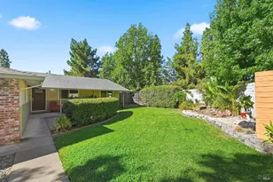 1000 Woodridge Dr, Vacaville, CA 95687 - Photo 2