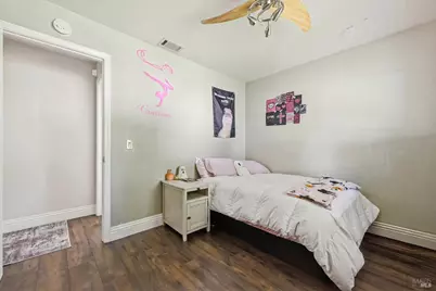1000 Woodridge Drive, Vacaville, CA 95687 - Photo 20
