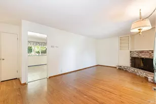 4910 Deerwood Dr, Santa Rosa, CA 95403 - Photo 8