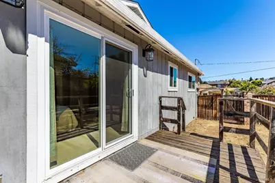 836 W 8th Street, Benicia, CA 94510 - Photo 28