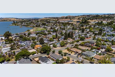 836 W 8th Street, Benicia, CA 94510 - Photo 36