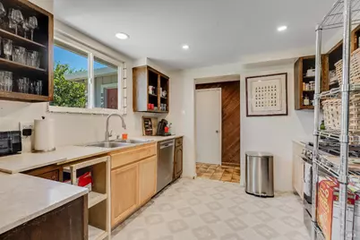 836 W 8th Street, Benicia, CA 94510 - Photo 8