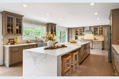 62 Oakdale Avenue, San Rafael, CA 94901 - Photo 1