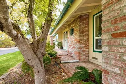 435 Meadowgreen Drive, Santa Rosa, CA 95409 - Photo 2