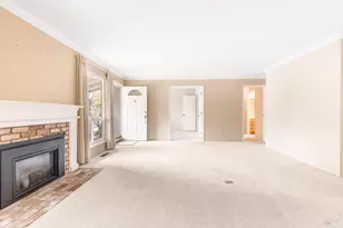 435 Meadowgreen Dr, Santa Rosa, CA 95409 - Photo 6