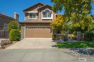 1751 Inverness Dr, Petaluma, CA 94954 - Photo 2