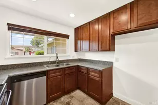 275 Bowline Dr, Vacaville, CA 95687 - Photo 18