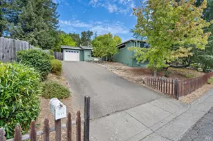240 Shahan Dr, Cloverdale, CA 95425 - Photo 2