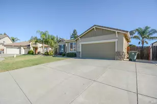300 Rennert Way, Dixon, CA 95620 - Photo 2