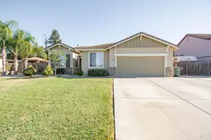 300 Rennert Way, Dixon, CA 95620 - Photo 1