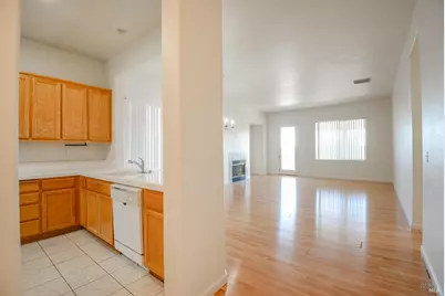 300 Rennert Way, Dixon, CA 95620 - Photo 6