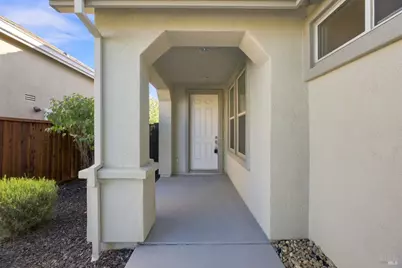 670 Sweet Bay Circle, Vacaville, CA 95687 - Photo 6